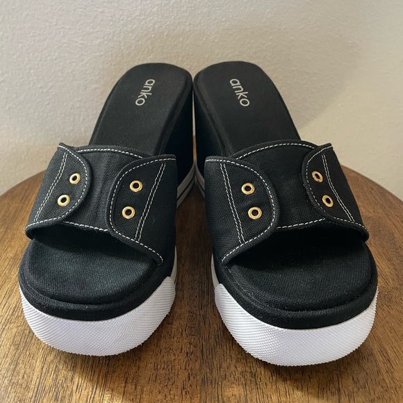 Anko Women Wedge Sandals in black and white Size 7.5 used once - Picture 1 of 5